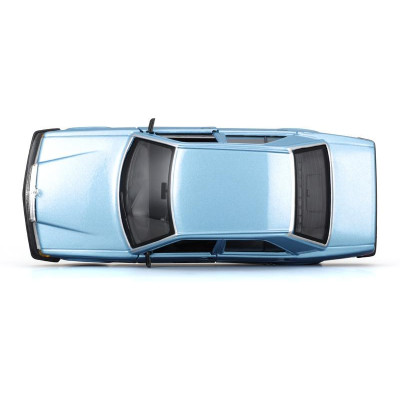 Bburago Mercedes-Benz 190E 1987 1:24 světle modrá metalíza