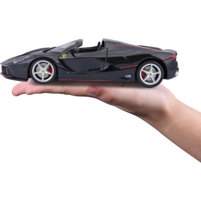Bburago Ferrari LaFerrari Aperta 1:24 černá metalíza