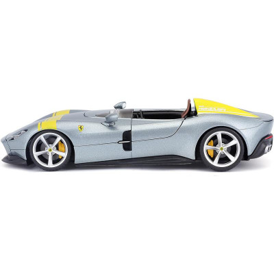 Bburago Ferrari Monza SP1 1:24 stříbrná