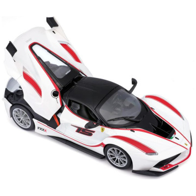 Bburago Ferrari FXX K 1:24 bílá