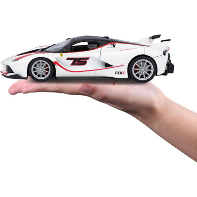 Bburago Ferrari FXX K 1:24 bílá