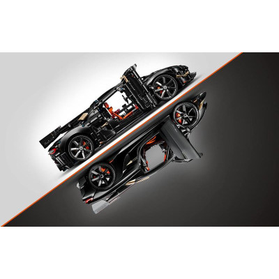 LEGO Technic - Megacar Koenigsegg Sadair's Spear