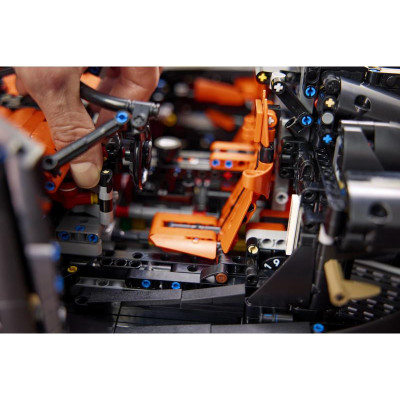 LEGO Technic - Megacar Koenigsegg Sadair's Spear