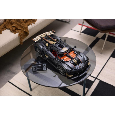 LEGO Technic - Megacar Koenigsegg Sadair's Spear