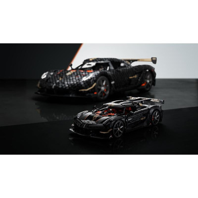 LEGO Technic - Megacar Koenigsegg Sadair's Spear