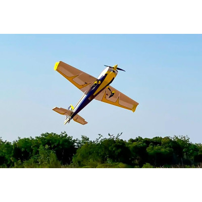 104" Extra NG ARF - červená 2,64m