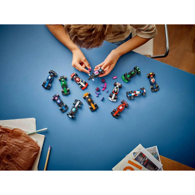 LEGO Minifigurky - Sběratelská závodní auta F1