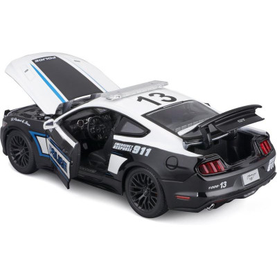Maisto Ford Mustang GT 2015 1:18 černo-bílá