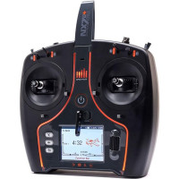A Spektrum NX7e+ DSMX Black Edition 14 csatornás adókészülék kezdő és haladó pilóták számára készült. Modern DSMX® technológiát, exkluzív Spektrum AirWare™ szoftvert és számos egyéb funkciót kínál. Színes kijelzővel, Li-ion akkumulátorral, Smart kompatibilitással, USB és Micro SD porttal rendelkezik. Új beállítási funkciók.