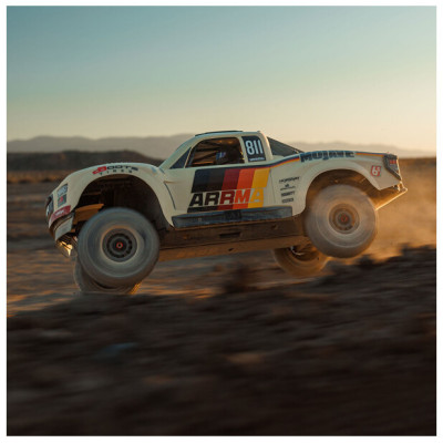 Arrma Mojave 6S BLX 1:7 4WD RTR žlutá