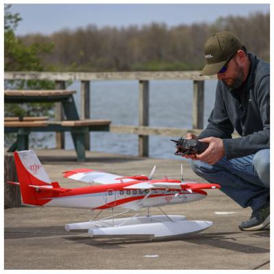 E-flite DHC-6 Twin Otter 1.4m PNP, plováky