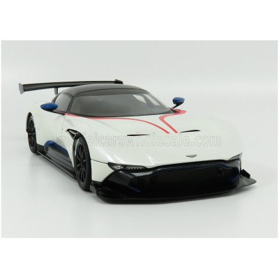 AUTOART ASTON MARTIN VULCAN COUPE 2015 - WHITE BLUE RED STRIPES 1/18