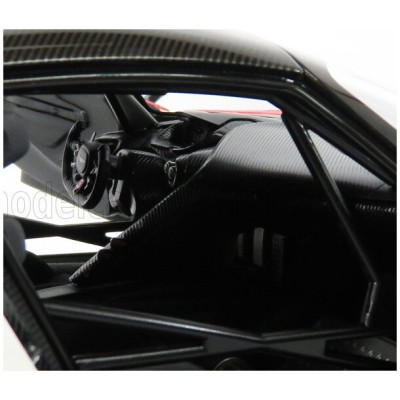 AUTOART ASTON MARTIN VULCAN COUPE 2015 - WHITE BLUE RED STRIPES 1/18
