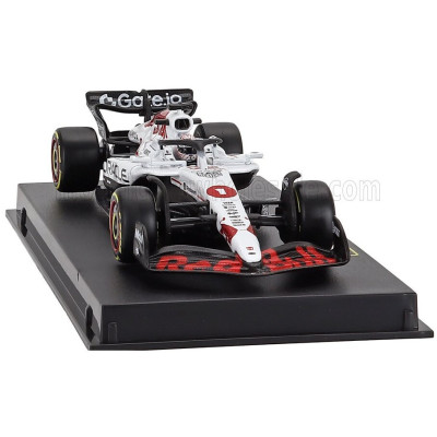 BURAGO RED BULL F1 RB21 TEAM ORACLE RED BULL RACING N 1 WINNER JAPAN GP 2025 MAX VERSTAPPEN - WITH PILOT AND SHOWCASE - WHITE