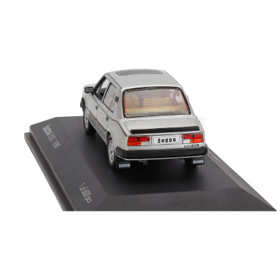FOXTOYS ŠKODA 125L 1988 - SILVER 1/43