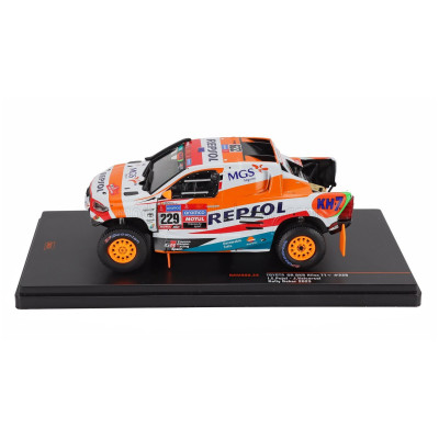 IXO MODELS TOYOTA HILUX PICK-UP GR DKR TEAM OVERDRIVE TOYOTA REPSOL N 299 RALLY DAKAR 2022 CHABOT RONAN - GILLES PILLOT - WHITE