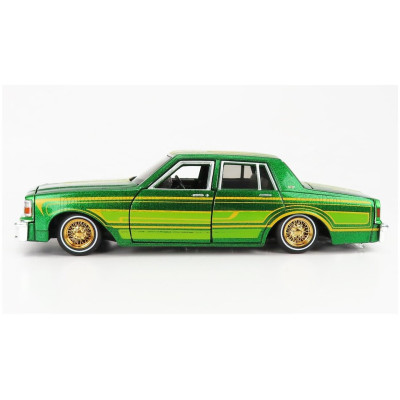 MAISTO CHEVROLET CAPRICE CUSTOM 1987 - GREEN MET YELLOW 1/26