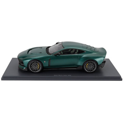 SCHUCO ASTON MARTIN VALOUR 2024 - GREEN MET 1/18