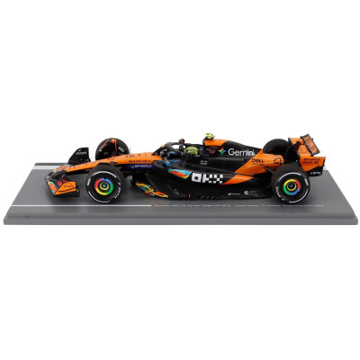SPARK MODEL McLAREN F1 MCL39 TEAM MCLAREN N 4 WORLD CHAMPION 3rd ABU DHABI GP WITH PIT BOARD 2025 LANDO NORRIS - ORANGE BLACK