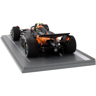 SPARK MODEL McLAREN F1 MCL39 TEAM MCLAREN N 4 WORLD CHAMPION 3rd ABU DHABI GP WITH PIT BOARD 2025 LANDO NORRIS - ORANGE BLACK