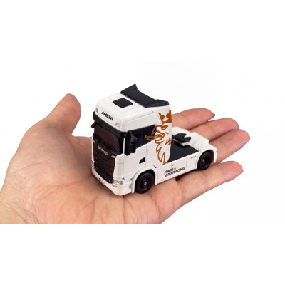 Mini Scania 730 S so skriňovým návesom, pohon 4WD, mierka 1:64, RTR, biela