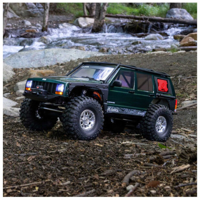 Axial SCX10 III Jeep Cherokee XJ 4WD 1:10 RTR bílý