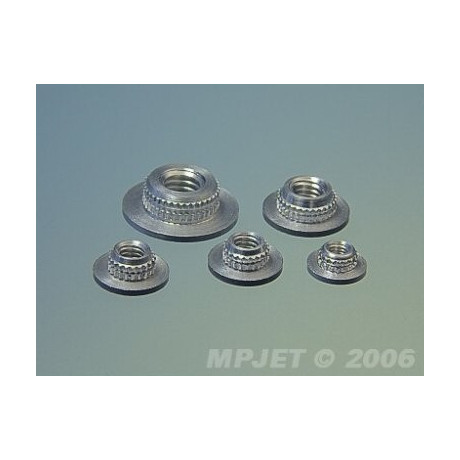 1020 Upev.matice M3 nízká (4 ks)