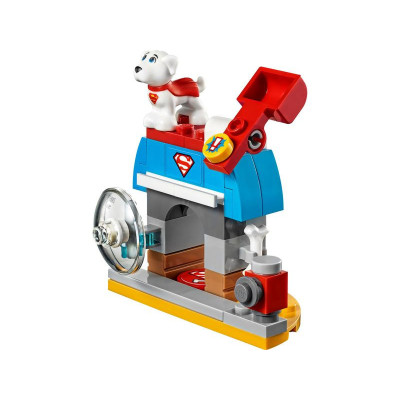 LEGO Super Heroes - Lashina™ a vozidlo do akce