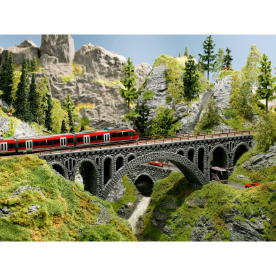 Štruktúrovaný vločkový posyp, stredne zelená, stredný, 5mm, 15g