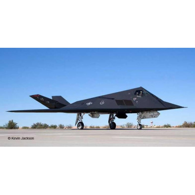 Plastic ModelKit letadlo 03899 - Lockheed Martin F-117A Nighthawk Stealth Fighter (1:72)