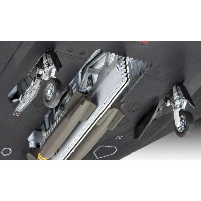 Plastic ModelKit letadlo 03899 - Lockheed Martin F-117A Nighthawk Stealth Fighter (1:72)