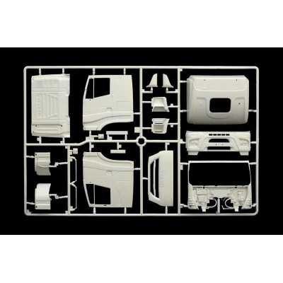 Model Kit truck 3934 - IVECO HI-WAY E5 ABARTH (1:24)