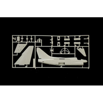 Model Kit letadlo 1411 - A-7E Corsair II (1:72)