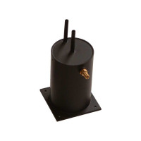 Krick Kondenzációs edény átmérője 45mm Victor gőzgéphez. A gőzgépből származó hulladékgőz felfogására gőzkondenzátor van felszerelve. A tartály elválasztja az olajat a hulladékgőzből, így csak a gőz kerül a kéményen keresztül a levegőbe. Soha ne üzemeltesse a gőzgépet a gőzkondenzátor nélkül.