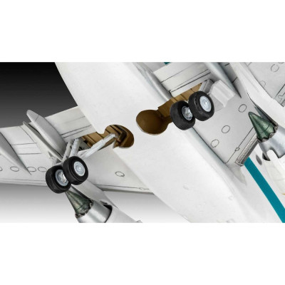 Plastic ModelKit letadlo 04884 - Embraer 195 (1:144)