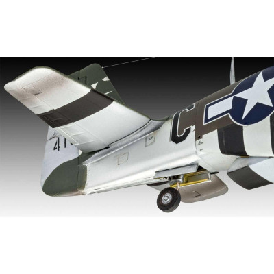 Plastic ModelKit letadlo 03944 - P-51D-5NA Mustang (1:32)