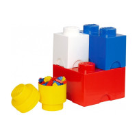 Hagyja, hogy gyermekei mosolyogva takarítsanak a LEGO Multi-Pack tárolódobozokkal. Egy olyan dizájn-kiegészítő, amelynek számos felhasználási módját megtalálod, így mutasd meg kreativitásodat ezzel a nem szokványos tárolóhellyel.