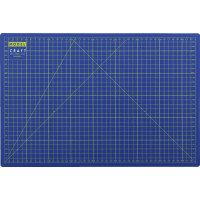 A Modelcraft vágószőnyeg A3-as méretben (450x300mm) 3 rétegű szendvics PVC-ből készült, amely nem repedezik vagy deformálódik. A csúszásmentes felület biztonságos vágást tesz lehetővé, a párna védi a penge éleit és precíz vágást biztosít. A párnák A1, A2, A3, A4, A5 és A6 méretben kaphatók.