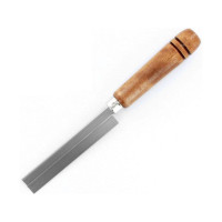 Modelcraft modellfűrész 114x13mm 17 fog/cm, fa és műanyag vágásához, sűrű fogazat a precíz és finom vágáshoz. A vágási mélység 12,7mm, a penge hossza 115mm vastagsága 0,2mm. Hossza 230mm, a penge szélessége 20mm, a nyél átmérője 25mm.