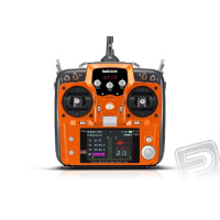 Tizenkét csatornás 2,4 GHz-es FHSS/DSSS RC készlet keresztvezérlőkkel, 8 kapcsolóval, 5 forgókapcsolóval, 5 forgókóddal. 5 HF, 5 kapcsoló. Telemetria vevő R12DS. Memória 15 modell, keverhető akro, vitorlázórepülő, heli, kopter, akár 5 repülési mód, szabadon rendelhető vezérlők és kapcsolók, telemetria a kijelzőn.