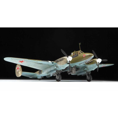 Model Kit letadlo 7283 - Petlyakov Pe-2 (1:72)