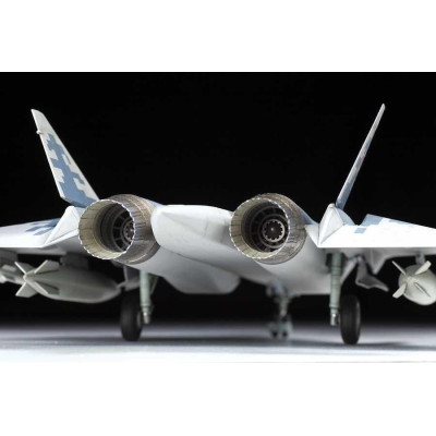 Model Kit letadlo 7319 - Sukhoi SU-57 (1:72)