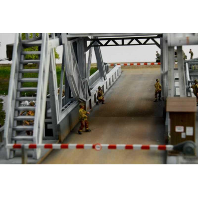 Model Kit diorama 6194 - Pegasus Bridge Airborne Assault (1:72)