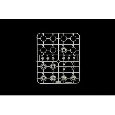 Model Kit truck 3942 - VOLVO FH4 Globetrotter Medium Roof (1:24)