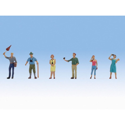 Skupina turistov  NO15472