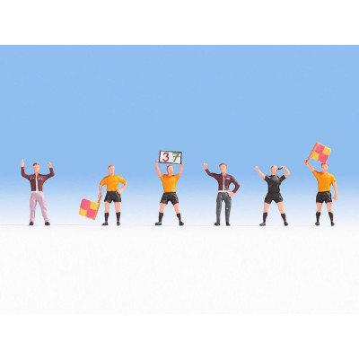 Rozhodcovia a tréneri  NO15989