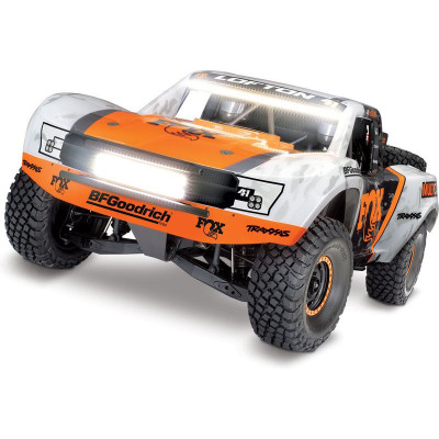 Traxxas Unlimited Desert Racer 1:8 TQi RTR s LED Fox