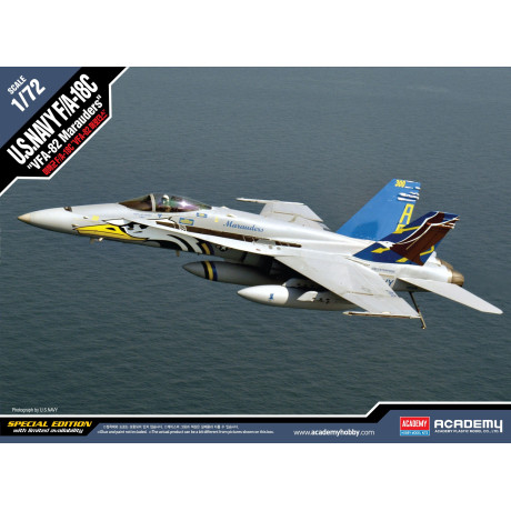Model Kit letadlo 12534 - F/A-18C U.S NAVY VFA-82 "MARAUDERS" LE: (1:72)