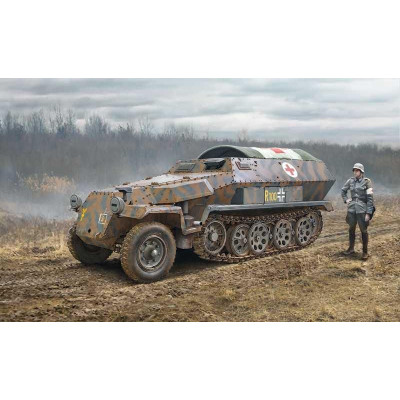 Model Kit military 7077 - Sd.Kfz. 251/8 Ambulance (1:72)