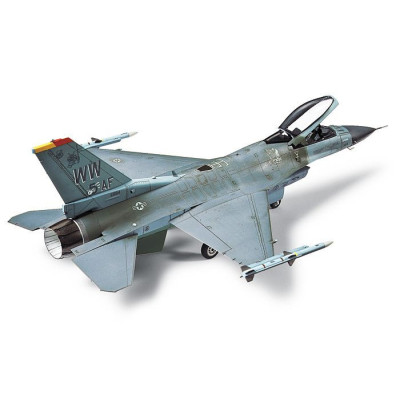 Tamiya US F-16CJ Fighting Falcon 1:72